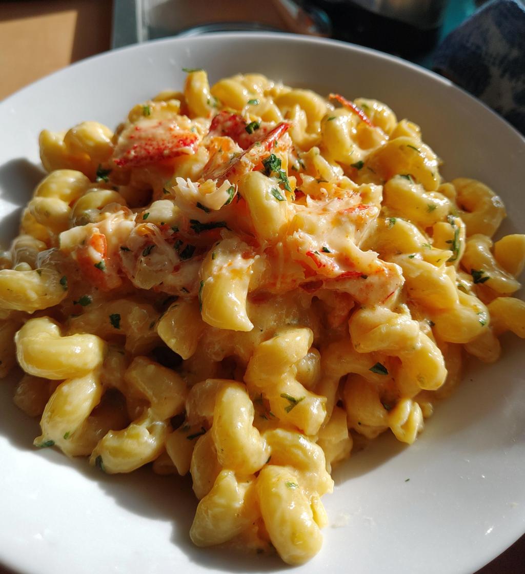 vegan lobster mac and cheese