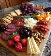 charcuterie board themes valentines
