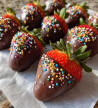 covered strawberries ideas valentines for him
