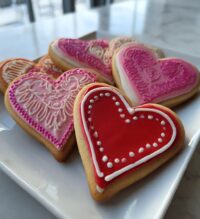heart shaped cookies valentines day graphic