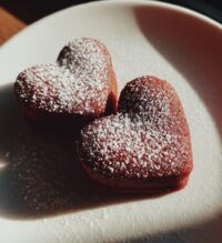 small heart cakes valentines day